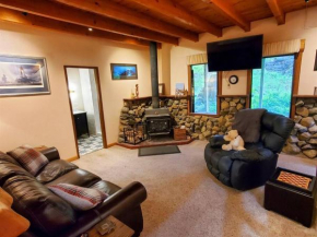 Juneau Cabin near Eaglecrest & Trails
